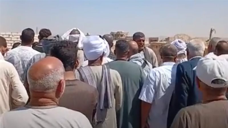 المئات يشيعون جثمان وكيل وزارة التموين بأسيوط لمثواه الأخير
