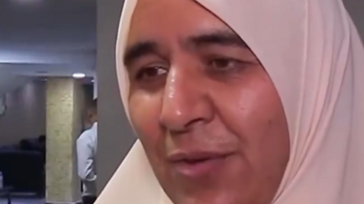“المرأة الحديدية”.. رسالة برلمانية جزائرية واجهت التنمر بسبب “صوتها وشلكها”