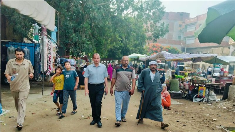 رئيس مدينة ميت غمر يوجه بنقل سوق مدخل ميت يعيش ورفع المخلفات