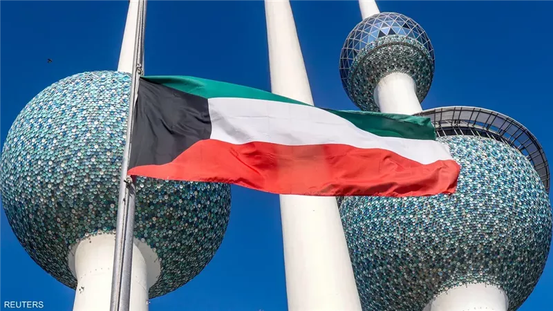 الكويت تعلن التصدي لأهداف جوية معادية