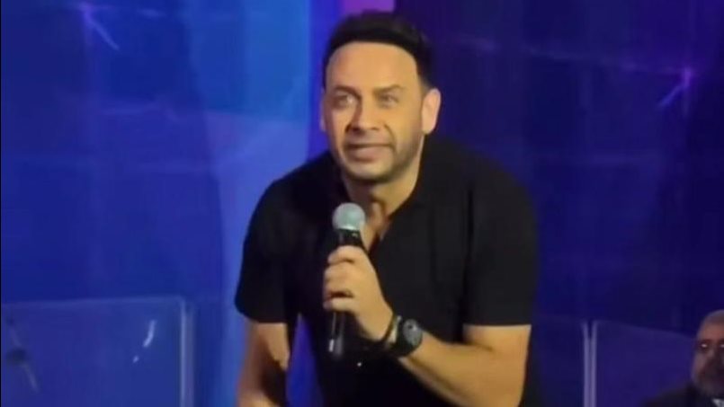مصطفى قمر يظهر مع هيكل عظمي في “صاحبة السعادة”.. ويكشف مفاجأة ألبومه الجديد