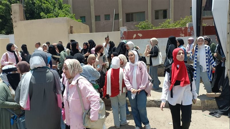 تعليم القليوبية تستبعد رئيس لجنة ثانوية عامة بطوخ وتكثف إجراءات مكافحة الغش