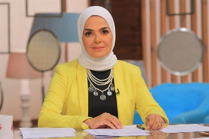 منى عبد الغني: موقف الأولى على الثانوية الأزهرية مع شقيقتها التوأم من أكثر المشاهد التي لمست القلوب