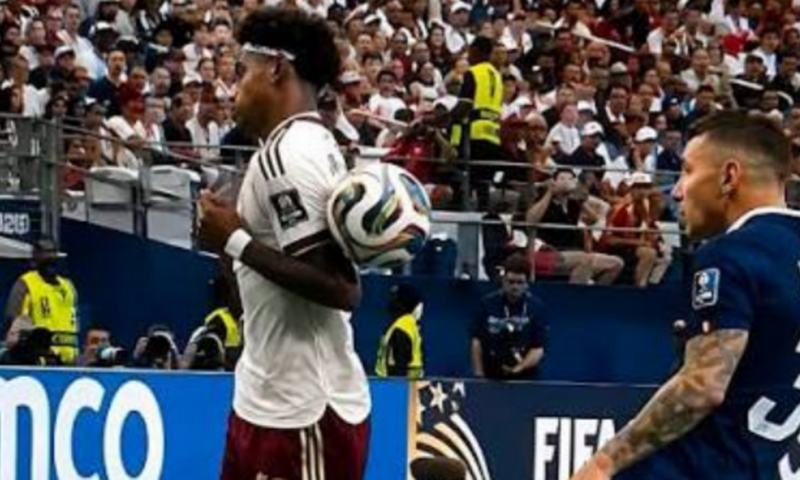 مطالبات بإعادة نصف نهائي كأس العالم