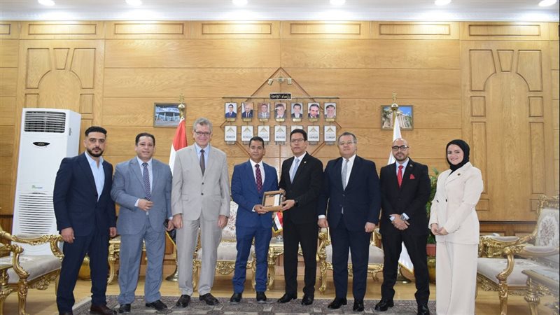رئيس جامعة بنها يستقبل وفد الهيئة العامة للاعتماد والرقابة الصحية