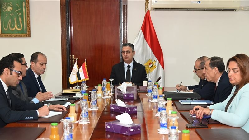 وزير التموين: استكمال صرف باقي مستحقات مزارعي قصب السكر خلال الأسبوع المقبل