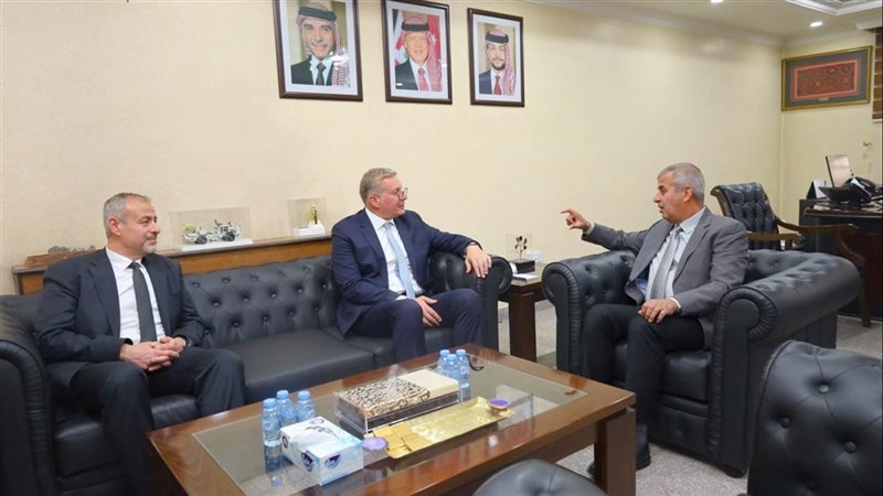 وزير البترول يبحث مع نظيره الأردني تعزيز التكامل بالطاقة والتعدين وفتح آفاق جديدة للشراكات