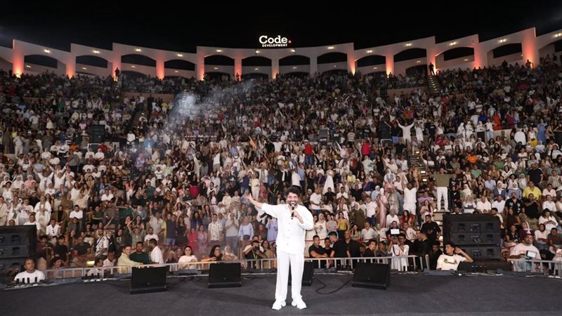 حميد الشاعري يشعل حفل مهرجان المسرح الروماني فى الساحل (صور)
