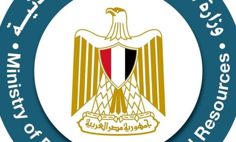 البترول المصرية: السيطرة على حريق بسفينتي تغييز وتخزين في دمياط
