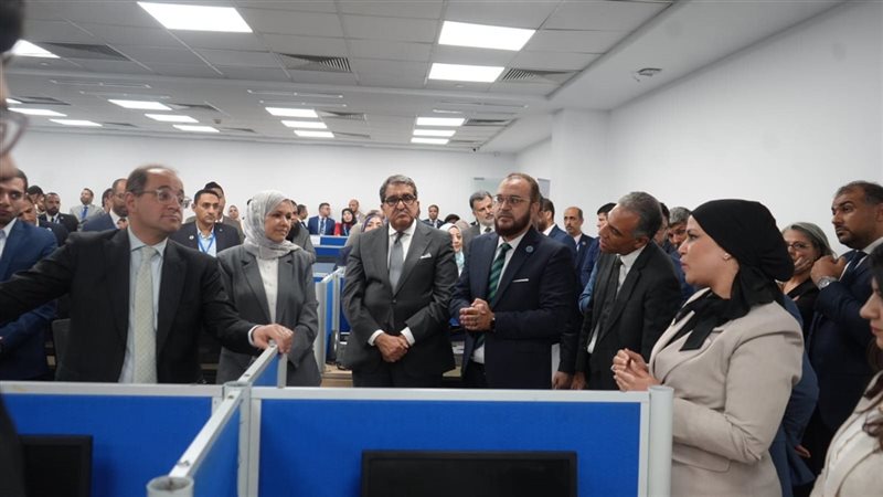 وزير المالية لـ”فريق كول سنتر”: ساعدوا الناس على الاستفادة من التسهيلات الضريبية