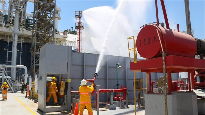 طوارئ بميناء دمياط، محاكاة لإنقاذ سفينة الغاز “ENERGOS WINTER” من تسرب مفاجئ