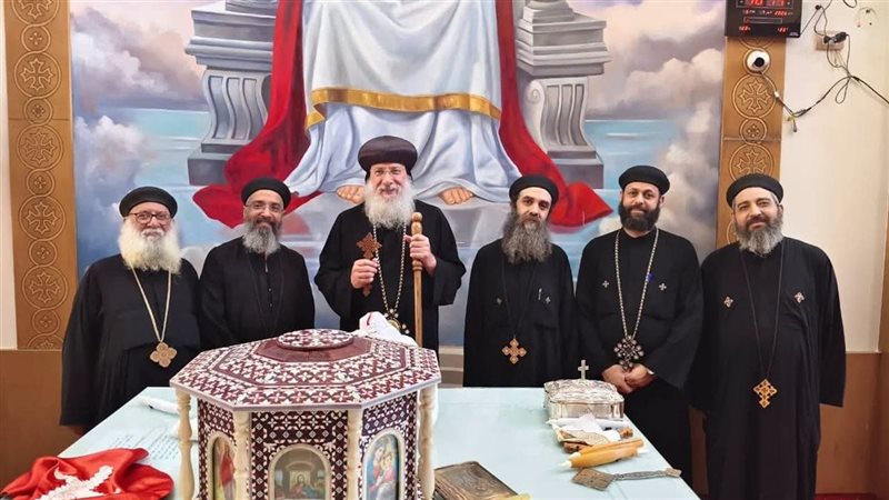 الأنبا فام يرسم شمامسة جدد للخدمة في إيبارشية شرق المنيا