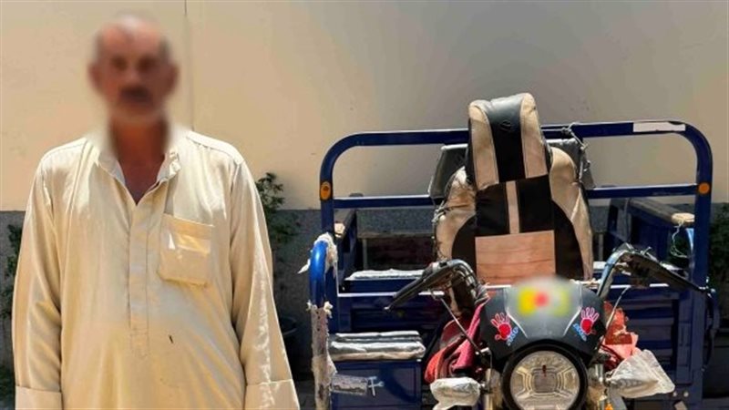 بسبب النباح، ضبط عاطل نقل كلبين مقيدين داخل تروسيكل وألقاهما بمنطقة زراعية في المنوفية