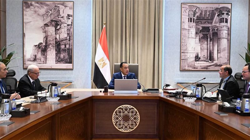 الحزمة الثانية من التسهيلات، الحكومة تعلن خصومات جديدة وخفض ضريبة الأجهزة الطبية وحوافز للبورصة