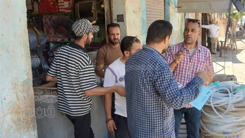 تشميع 10 محال غير مرخصة خلال حملات في المنيا