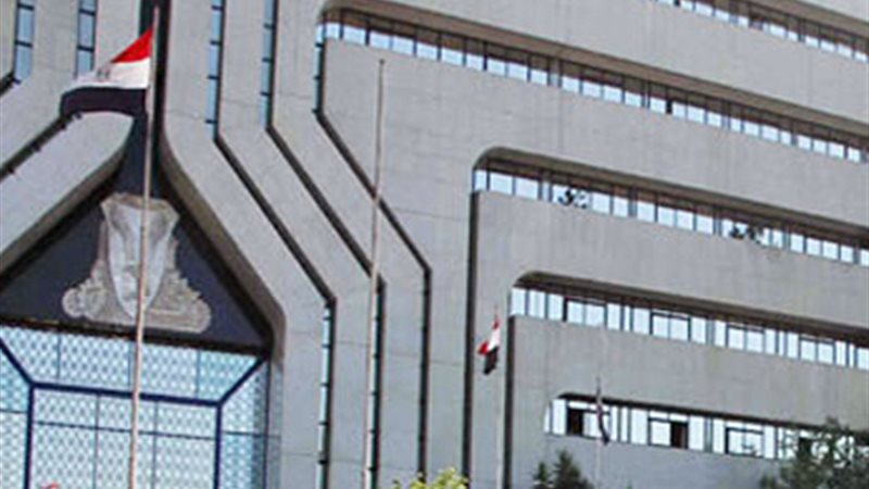 مصرع أب ونجله والبحث عن آخرين إثر انقلاب سيارة في ترعة بالإسكندرية