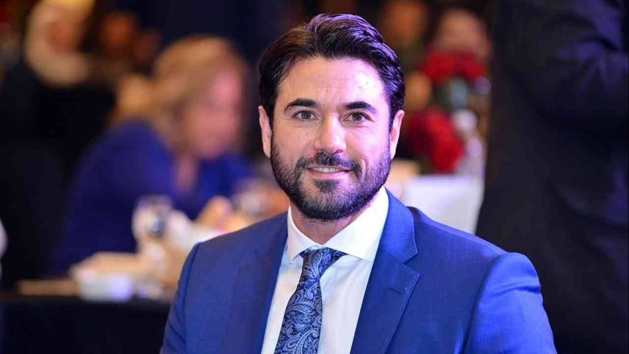أحمد عز يوجه رسالة إلى السفير الفرنسي بعد مشاركته في احتفال العيد الوطني