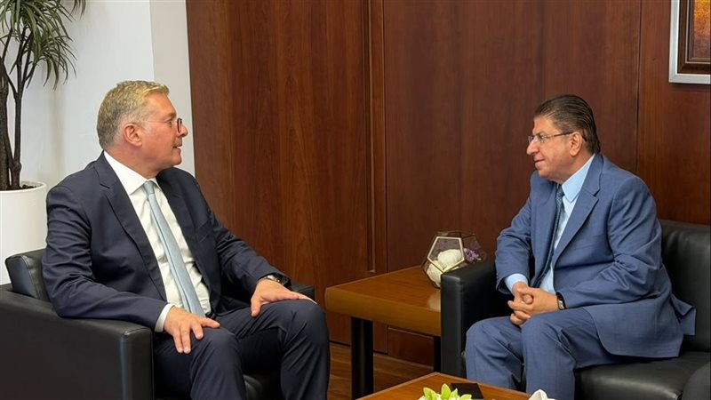 وزير البترول يبحث مع رئيس شركة مناجم الفوسفات الأردنية التعاون في الصناعات التعدينية