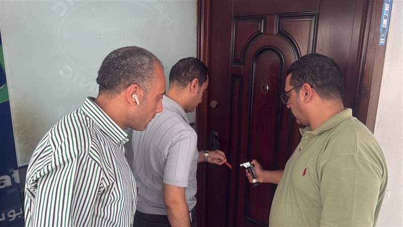الصحة تغلق منشأتين طبيتين غير مرخصتين بالإسماعيلية والجيزة وتضبط منتحلة صفة طبيب