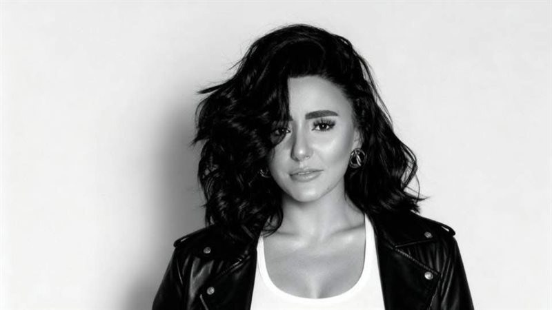 الموت يفجع الفنانة إيمان سلامة