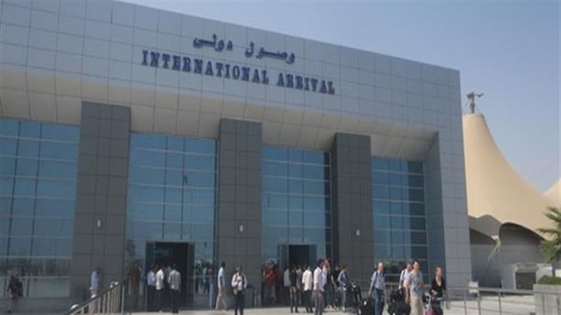 بالورود والشوكولاتة، مطار الغردقة يستقبل أول رحلة من فيينا