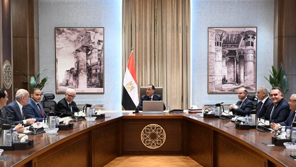 تسهيلات جديدة للمستثمرين في سيناء.. والحكومة تُقلّص المدى الزمني لإصدار الموافقات والترخيص