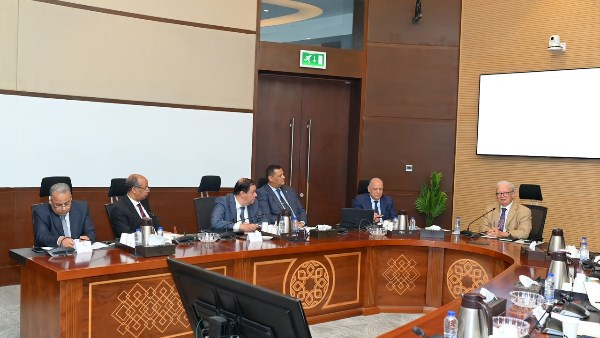 نائب رئيس الوزراء يتابع أداء القابضة للصناعات المعدنية وشركاتها التابعة ومشروعات التطوير