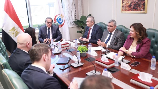 وزير الصحة يوجه بإعداد نموذج محدث للمشروع المدن الطبية