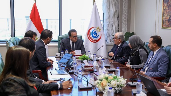 وزير الصحة يشهد توقيع بروتوكول تعاون لميكنة منظومة الرمد
