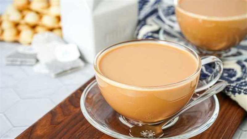 مخاطر تناول الشاى باللبن على الريق