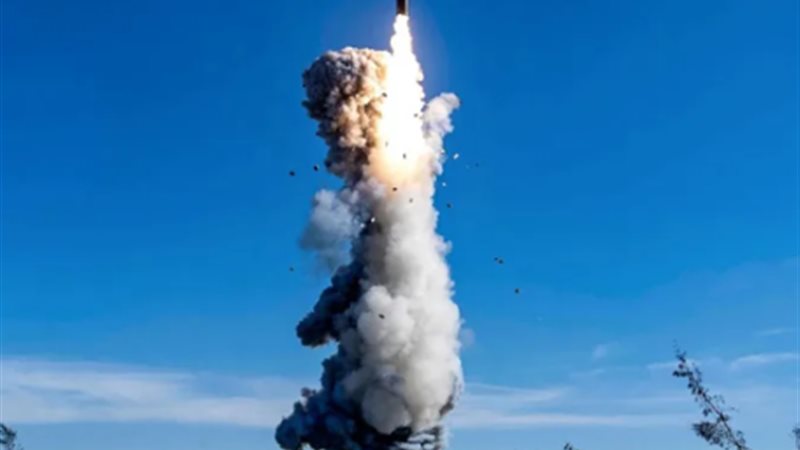تجربة نادرة، الصين تطلق صاروخا باليستيا من غواصة نووية وتثير قلق العالم (فيديو)