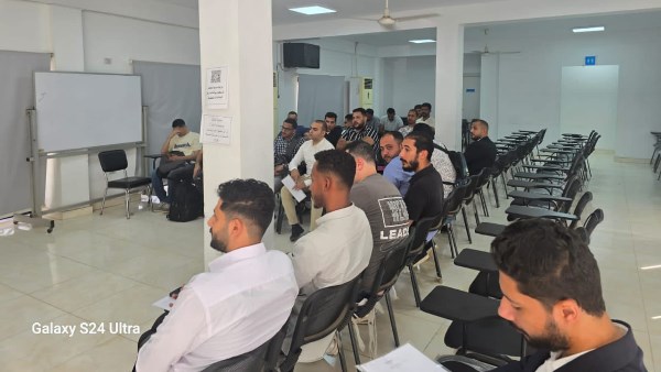 بدء اختبارات المتقدمين للسفر للعمل بمهنة بائع أجهزة إلكترونية