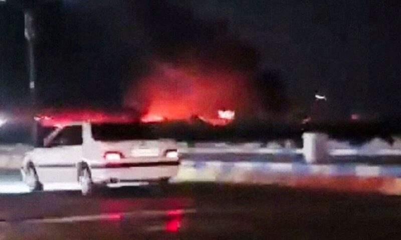 سماع دوي انفجارات في بندر عباس.. وتفعيل الدفاعات الجوية