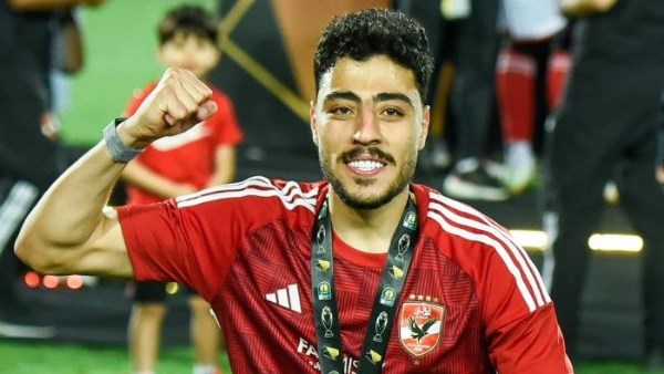 بيراميدز يُغري أكرم توفيق بعرض مليون دولار بعد تعثر انتقاله للأهلي