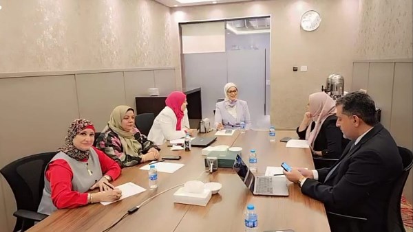 كوثر محمود: إعداد برامج تدريبية عربية للتمريض والذكاء الاصطناعي وإدارة الكوارث