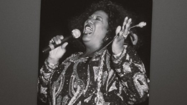 وفاة الفنانة العالمية أرلين سميث عن عمر يناهز الـ 84
