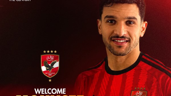 الأهلي يحتفي بمنصف بقرار بعد ضمه رسميًا : محارب الصحراء أهلاوي في نادي القرن