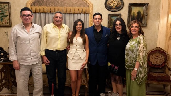 وسط أجواء عائلية مبهجة.. مدحت شلبي يحتفل بخطوبة نجله