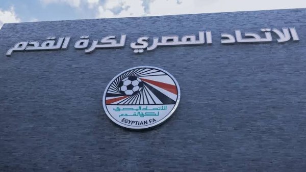 الشفافية وحوكمة.. خبير يدعو اتحاد الكرة لكشف رسوم توثيق العقود ومديونيات الأندية