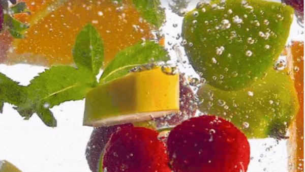 الخيار والبطيخ الأبرز.. أطعمة تعوض الأملاح والسوائل المفقودة في الصيف