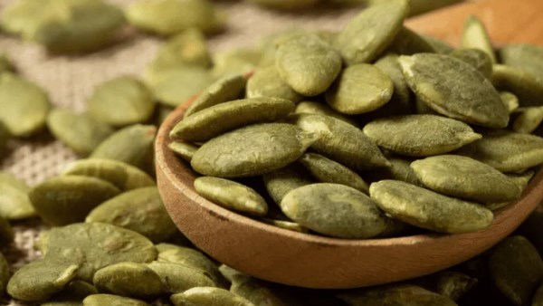 بعد سن الخمسين.. فوائد بذور اليقطين لصحة البروستاتا والذكورة