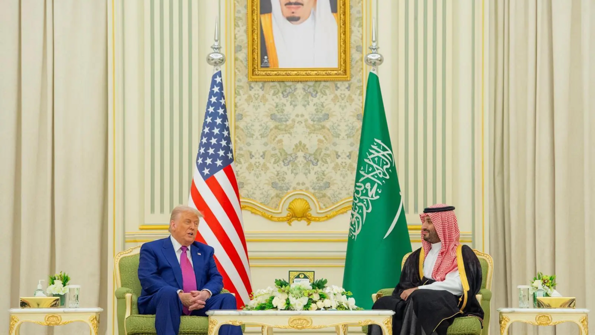 الأمير محمد بن سلمان والرئيس ترامب يبحثان محادثات أميركا وإيران