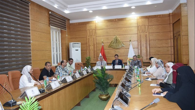 رئيس جامعة بنها يتابع إجراءات اعتماد مستشفى الجراحة من الهيئة العامة للاعتماد والرقابة الصحية