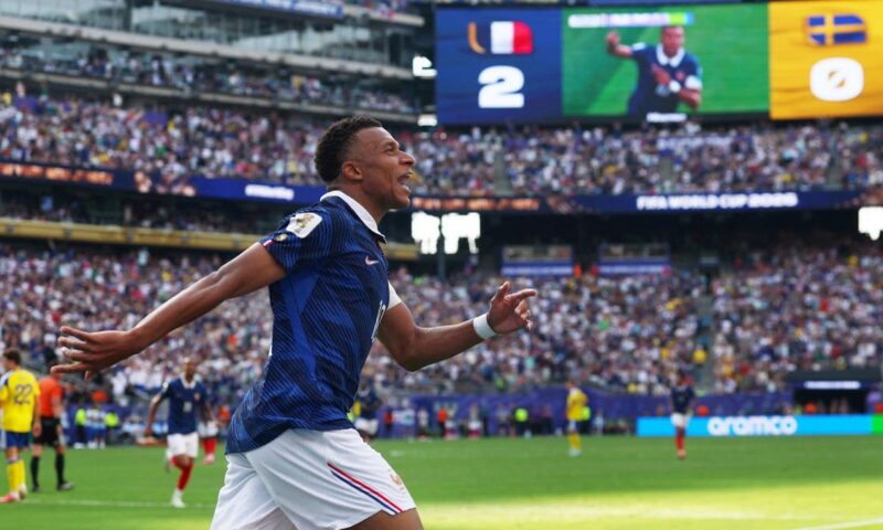 هدف واحد يفصل مبابي عن ميسي ولقب الهداف التاريخي لكأس العالم