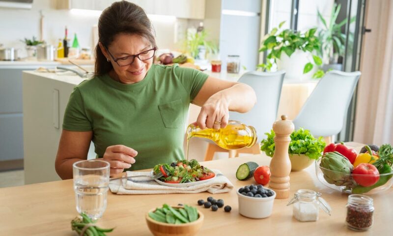 دراسة تكشف الفوائد النفسية لحمية البحر المتوسط
