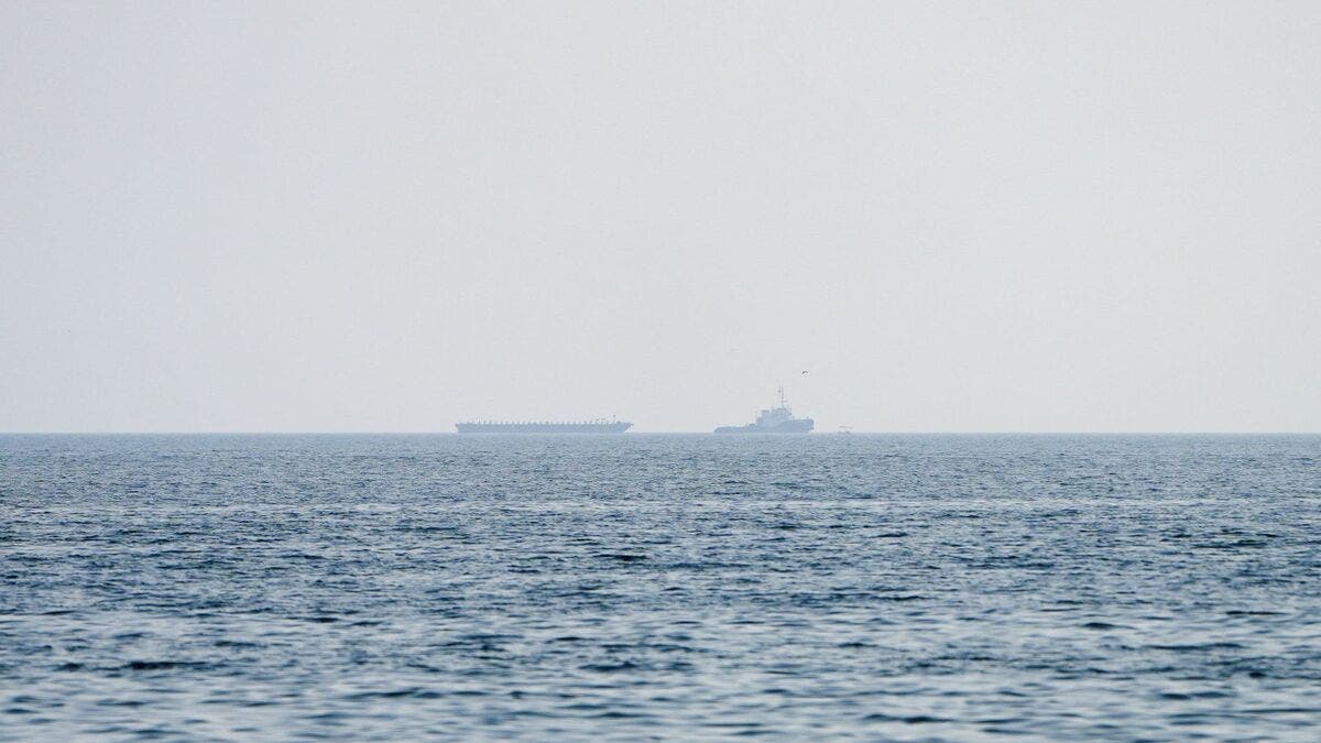 إيران: إحراز تقدم في محادثات مع عُمان بشأن مضيق هرمز