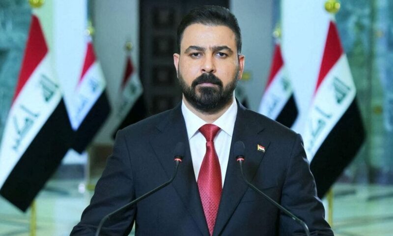 الزيدي يجري تغييرات واسعة في القيادات العسكرية بالعراق
