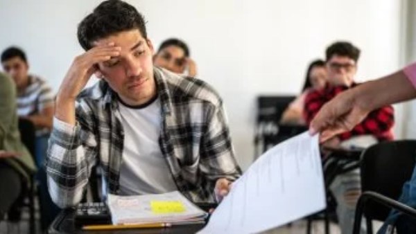 موعد ظهور نتيجة الثانوية العامة 2026 ..تربوي يطالب بإعلانه رسمياً لطمأنة الطلاب