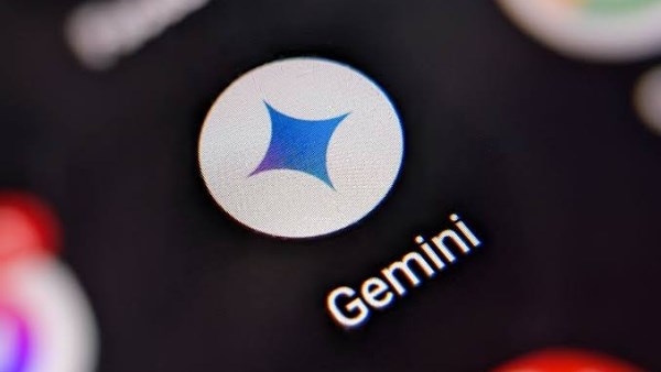 اكتشاف ثغرة برمجية في أندرويد تسمح لمساعد Gemini بإرسال رسائل SMS دون فتح الهاتف