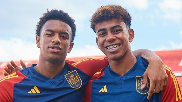 بالدي يتحدى ريال مدريد : لا نخشاهم .. ويامال قادر على أن يصبح من أعظم لاعبي التاريخ